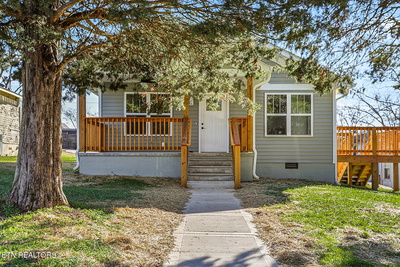 Exterior view of 1134 Rider Ave in Knoxville, TN