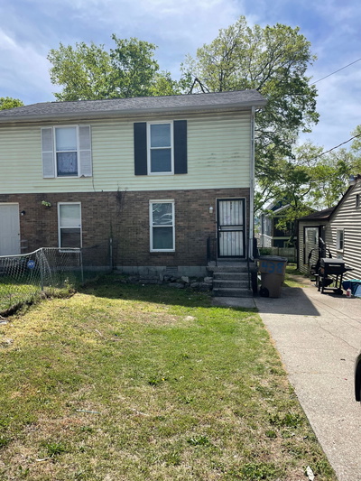 438 Roger Williams Ave