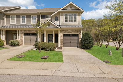 1040 Woodbury Falls Dr