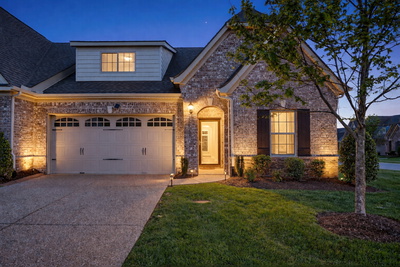 1386 Whispering Oaks Dr