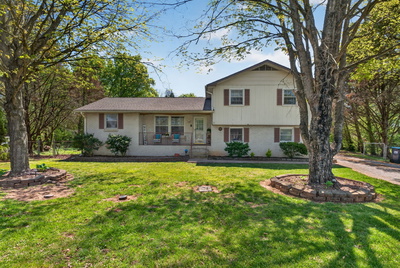 Exterior view of 114 Crockett Ct in Smyrna, TN