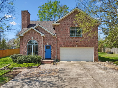 Exterior view of 971 Clemmons Rd in Mount Juliet, TN