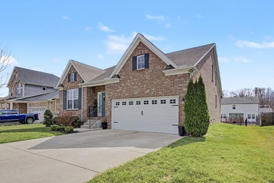 2015 Hedgelawn Dr