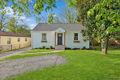 902 Broadmoor Dr