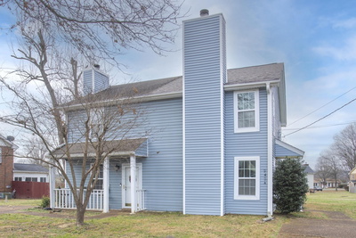 2424 Robbie Ct