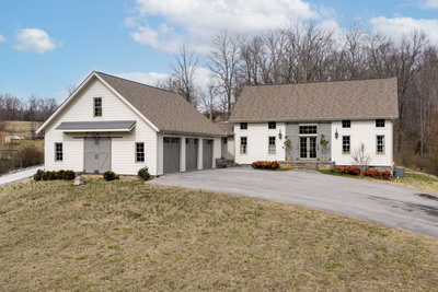 712 Highway 48, S