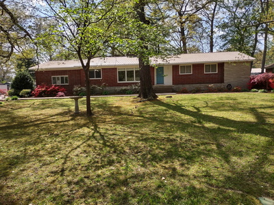 105 Westwood Dr