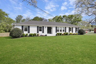 1136 Howell Dr