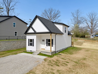1118 W First Street