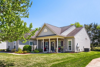2432 Parkwood Dr