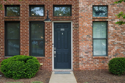760 Wedgewood Park