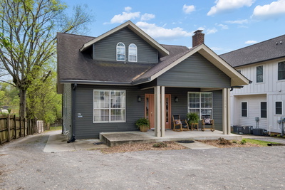 1202 Kirkland Ave