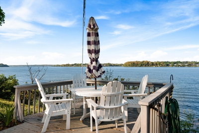 3005 Lakeshore Dr