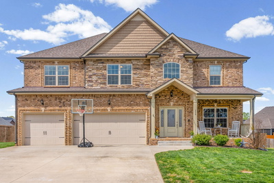 230 Cotoneaster Ln
