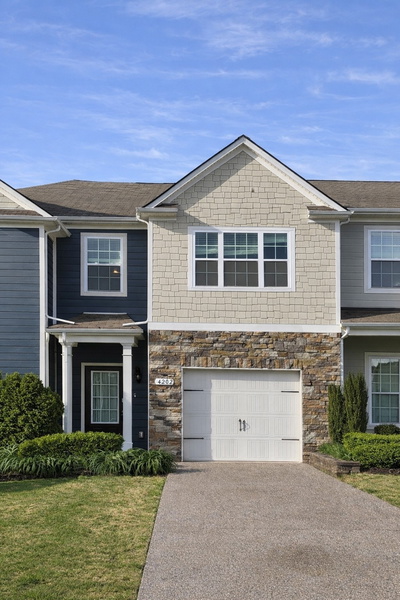 4202 Grapevine Loop