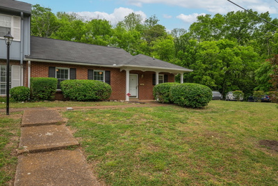 5601 Country Dr