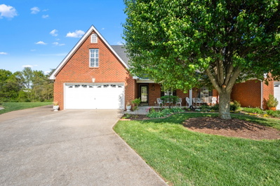 Exterior view of 230 Seminole St in Murfreesboro, TN