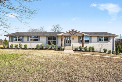 1616 Saundersville Ferry Rd