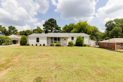 2826 Twin Lawn Dr