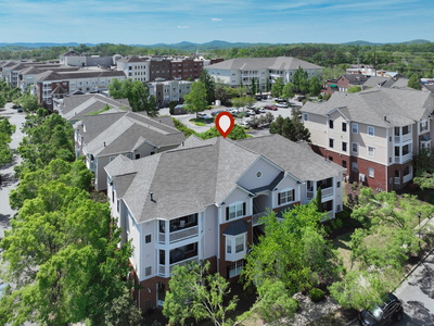 7003 Lenox Village Dr