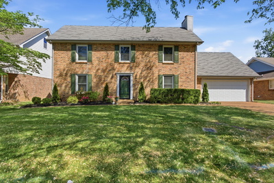 609 Sugartree Ln