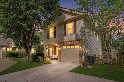 308 Montrose Ct