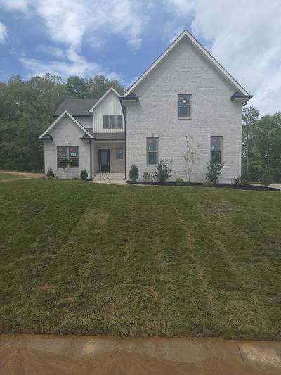 402 N Starwood Ct