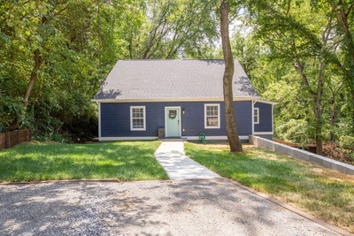 1021 College Ave
