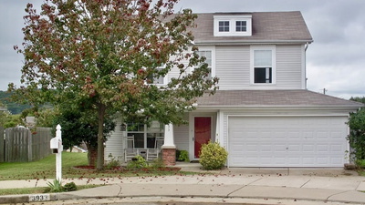3933 Bridgeview Ln