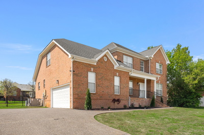 102 Clairmonte Ln