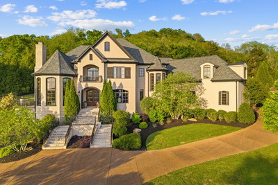 672 Legends Crest Dr