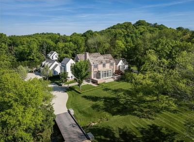 5623 Hillsboro Pike