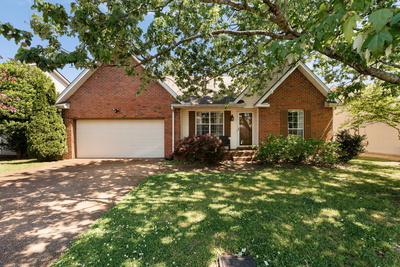 1217 Crestfield Dr