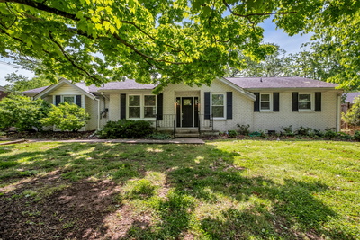 138 Carriage Dr