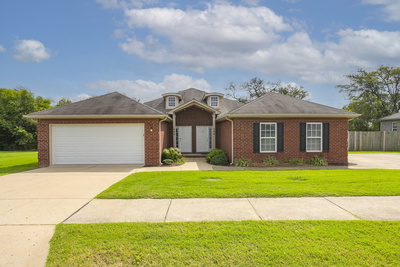 564 Rose Cottage Cir