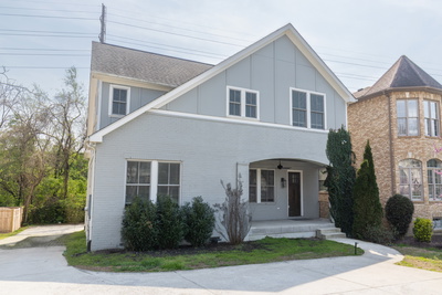 941 Gale Ln