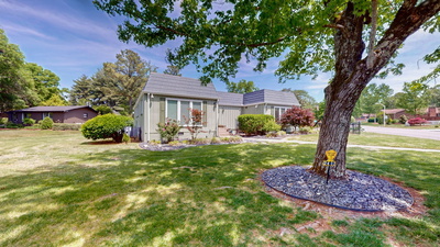 2402 Riverview Dr