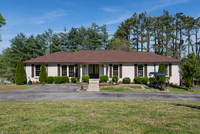 2221 Castlewood Dr
