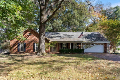 1528 HOLLY HILL DR