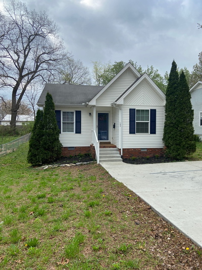 104 Oak Ave
