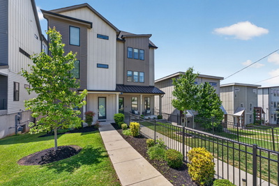 124B Fern Ave
