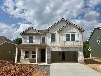 Exterior view of 3303 Ventura Ave in White House, TN