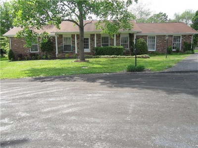 3824 Lake Aire Ct