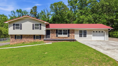 1935 Greendale Drive, NE