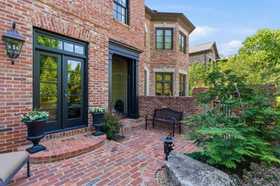 135B Woodmont Blvd