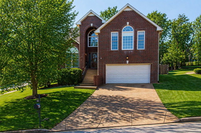 401 Roma Ct