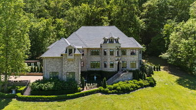 1060 Natchez Valley Ln