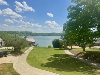 54 Lookout Ln