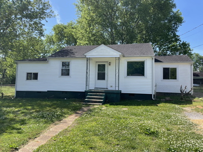 1712 Strawberry Lane
