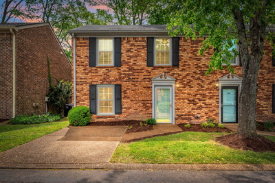 1129 W Main St